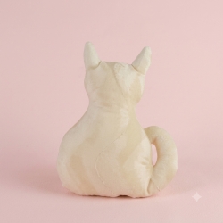 kleines cremfarbenes Kätzchen, Kuschelkissen für Katzenliebhaber