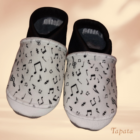 Babyschuhe personalisierbar mit Namen - Musik (Gr. 18-23)