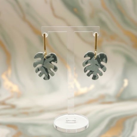 Exklusive Monstera-Ohrringe marmoriert