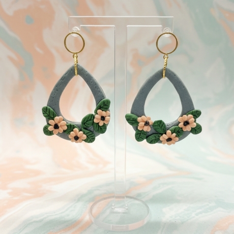 Boho Vintage Blumen Ohrringe aus Polymer Clay - Ohrstecker 18k