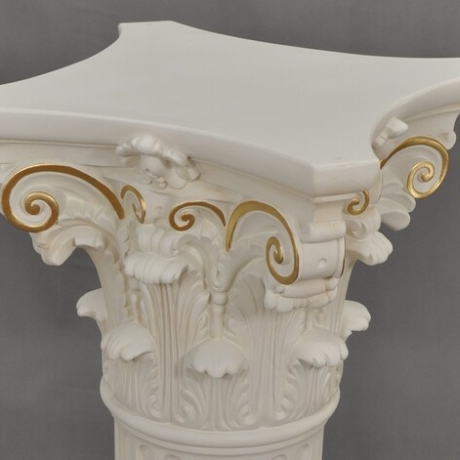 Wunderschöne, reich verzierte griechische Säule. 78 cm.