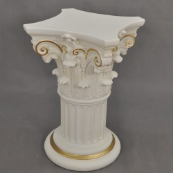 Wunderschöne, reich verzierte griechische Säule. 78 cm.