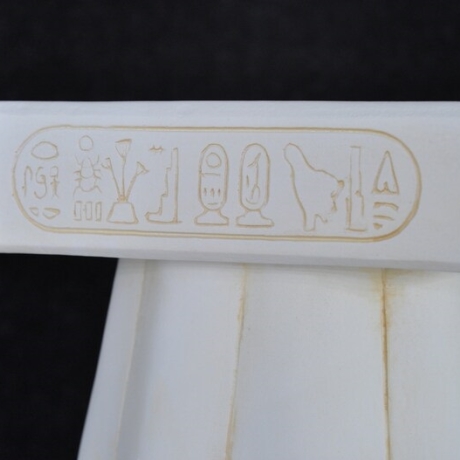 Hohe ägyptische Säule. Schöne Dekoration. 93 cm.