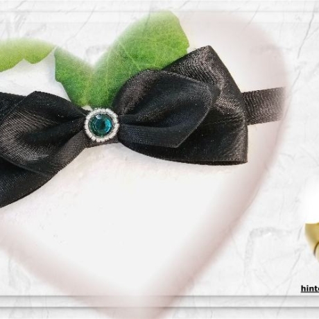 Choker mit einer edlen Fliege / Schleife aus Satin