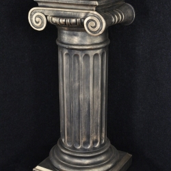 Griechische Säule. 85 cm.