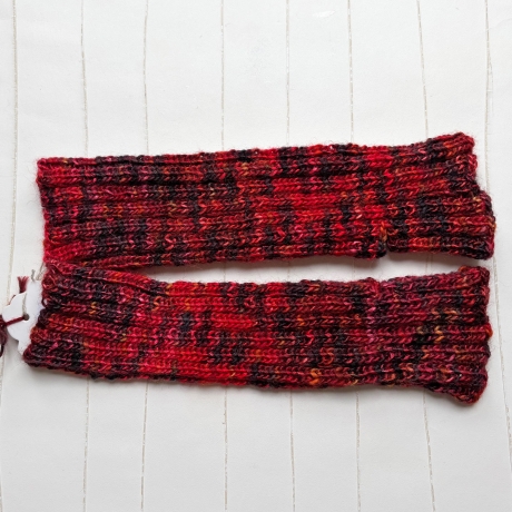 Handstulpen mit Daumenloch Strick Rot Schwarz Umfang bis ca 26cm