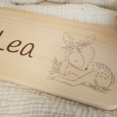 Schneidebrett mit süßem Rehkids, Vesperbrett