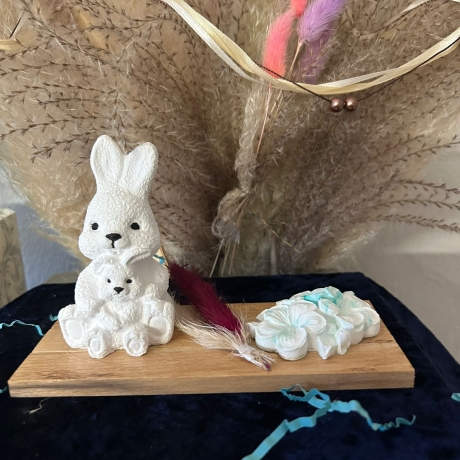 Hasenmutter mit Kind und Blumen, Ostern, Hase, Hasen