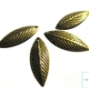 40x Anhänger Blätter Bronze 20x8mm Blatt