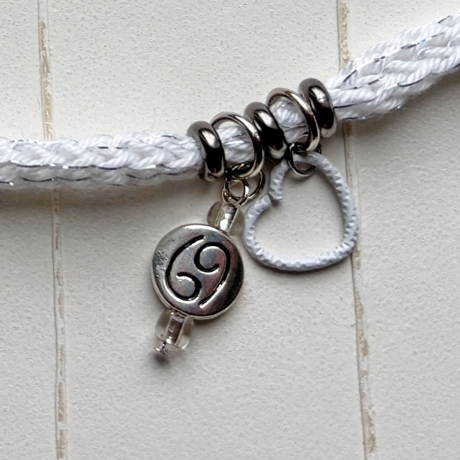 Armband Sternzeichen gestrickt Metallanhänger Länge ca 32 - 40cm