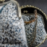 Handgemachte Tasche – Blau/Creme mit Stickerei & Strukturstoff