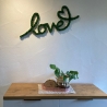 Moosbild Love - Schriftzug aus Holz und Moos