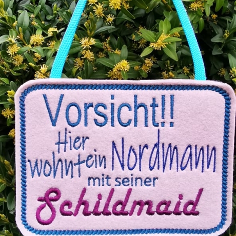 DreamEmbroid Warnschild Schildmaid / Nordmann