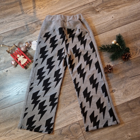 Jogginhose mit Taschen Größe 98/104