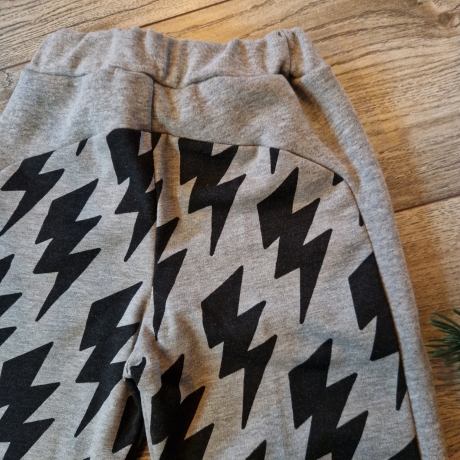 Jogginhose mit Taschen Größe 98/104