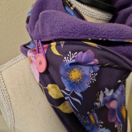Knopfschal mit Blumen für Damen