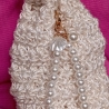 Handgelenktasche für eine Braut