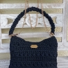 Sling Bag mit kurzem Schulterriemen 