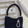 Sling Bag mit kurzem Schulterriemen 