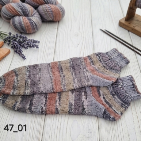 Sneakersocken Gr. 47 handgestrickt Stricksocken Wollsocken