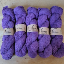 Handgefärbtes Strickgarn mit Bouretteseide 