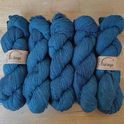 Handgefärbtes Strickgarn mit Bouretteseide 