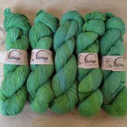 Handgefärbtes Strickgarn mit Bouretteseide 