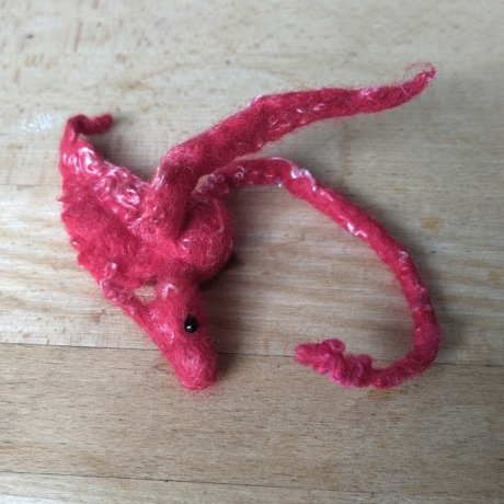 Kleiner Drache fürs Haar oder an die Brust 
