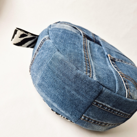 Upcycling Jeans Yogakissen Meditationskissen Nachhaltig