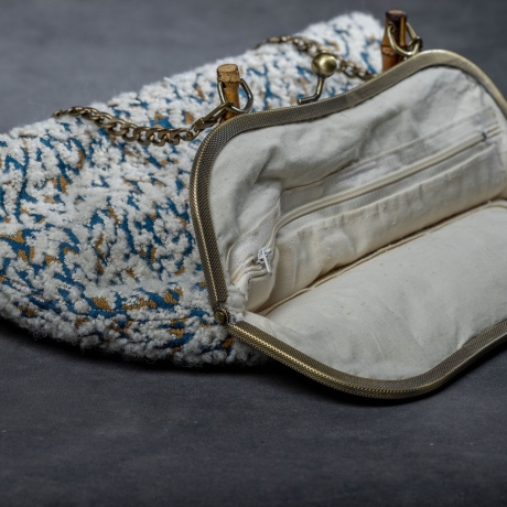 Handgemachte Tasche – Blau/Creme mit Stickerei & Strukturstoff