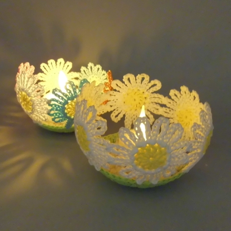 Häkelanleitung Blumen Teelichthalter aus Wollresten häkeln