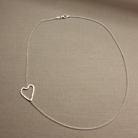 ♥♥ Gehämmertes Herz Kette seitlich 925 Silber ♥♥