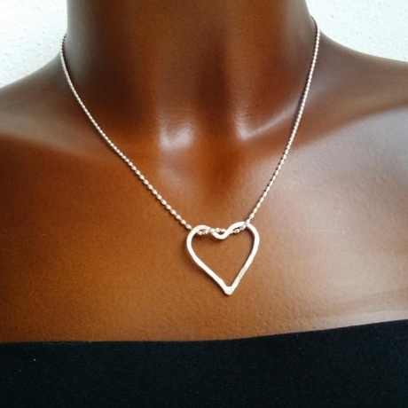 Gehämmertes Herz mit Kugelkette 925 Silber