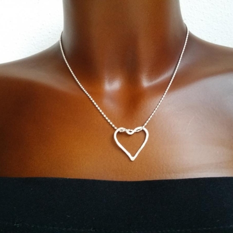 Gehämmertes Herz mit Kugelkette 925 Silber