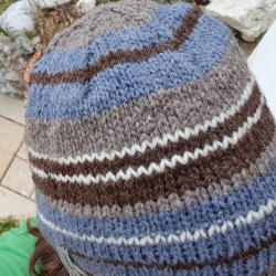 gestricktes Beanie aus Trachtenwolle