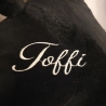 kleiner schwarzer Kater, personalisiertes Kuschelkissen 