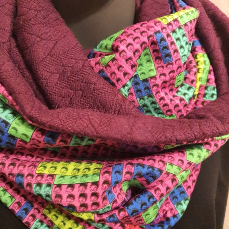 Nachhaltiger selbstgeschneiderter  Loop-Schal aus Bio-Baumwolle
