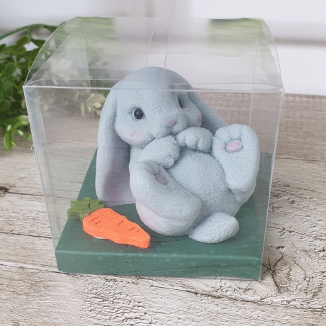 Seife Hase auf Rücken