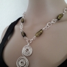 Wunderschöne Halskette mit Böhmischen Glasperlen &  Doppelspirale