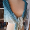 Dreieckstuch Stola Poncho Farbverlauf weiß tükis 