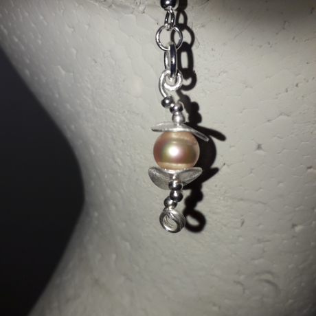 Perlen- Ohrringe, edel mit Silberplättchen gearbeitet