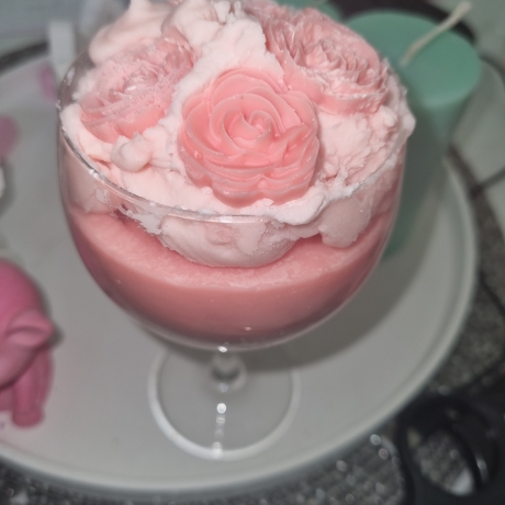 Dessertkerze Strawberry Rose aus Kokoswachs, vegan, 