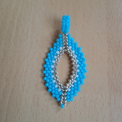 Kettenanhänger aus Perlen,Peyote, türkis/silber, Handarbeit