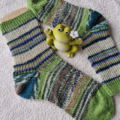 Socken-Gr. 42/43-handgestrickt-grüntöne, blau, natur