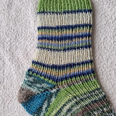 Socken-Gr. 42/43-handgestrickt-grüntöne, blau, natur