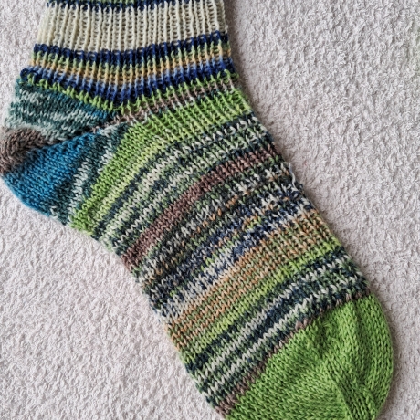 Socken-Gr. 42/43-handgestrickt-grüntöne, blau, natur