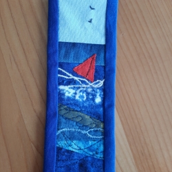 Patchwork Lesezeichen - Rotes Schiff auf stürmischer See