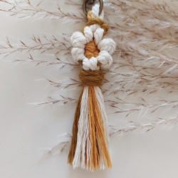 Anhänger Schlüsselanhänger Keychain Daisy Blume Makramee