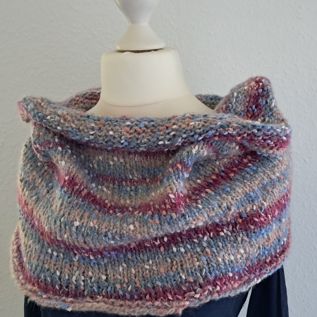Rundschal / Kragenschal - handgestrickt - Pastellfarben - dots 