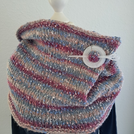 Rundschal / Kragenschal - handgestrickt - Pastellfarben - dots 
